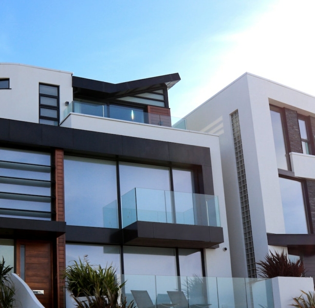 pexels-expect-best-323780